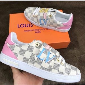 Lv sneakers